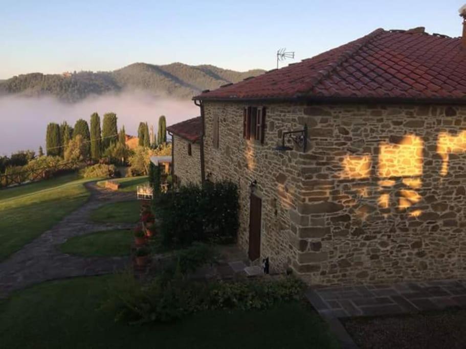 Agriturismo D'Ambiano อาเรซโซ ภายนอก รูปภาพ