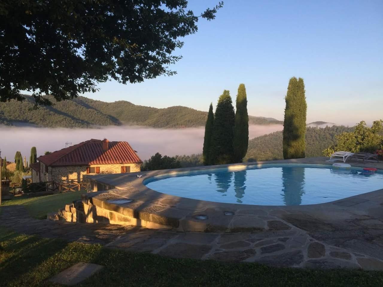 Agriturismo D'Ambiano อาเรซโซ ภายนอก รูปภาพ